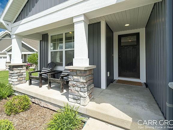 5th image of 7424 Hometown Ct SE