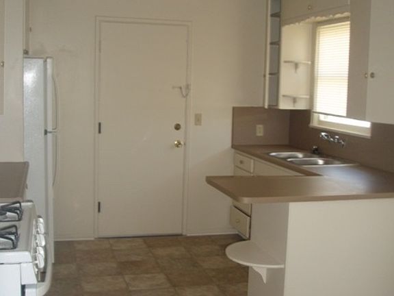 3rd image of 24609 Richman Dr