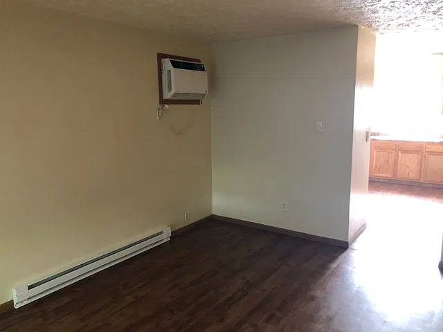 2 bed, $795 — Photo 2