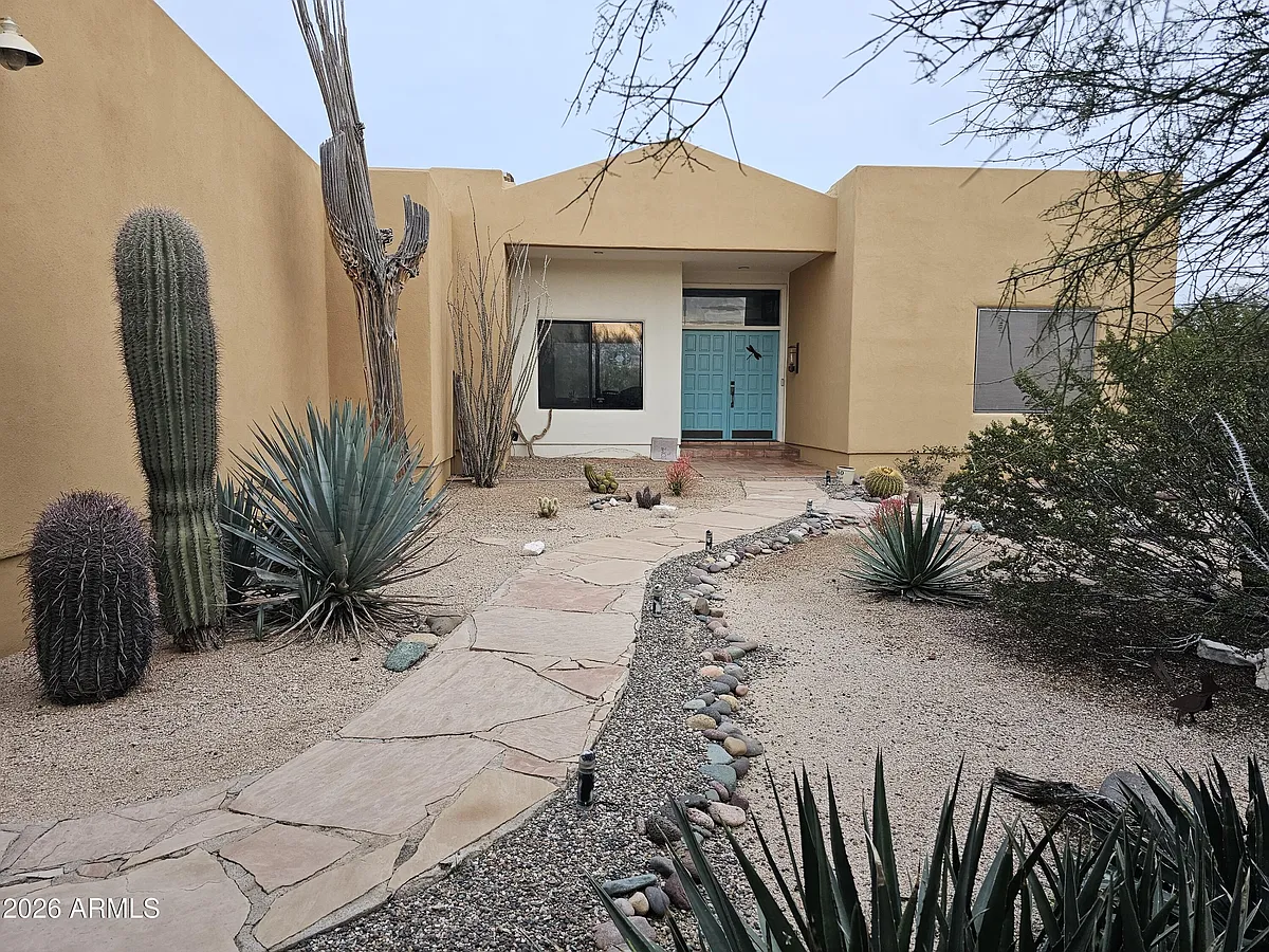 Building Photo - 6540 E Maria Dr