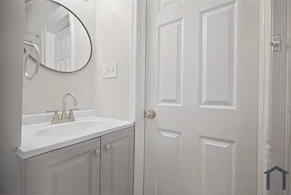 5437 Webster St — Photo 6