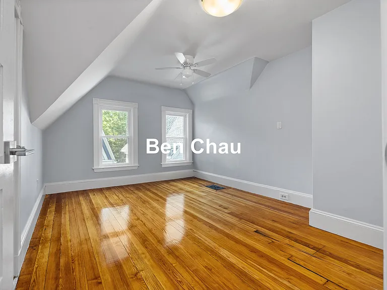 57 Hawthorne St #2B — Photo 12