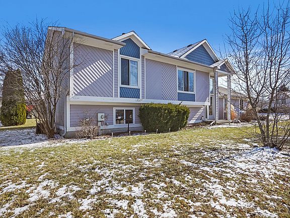 3rd image of 6432 Windham