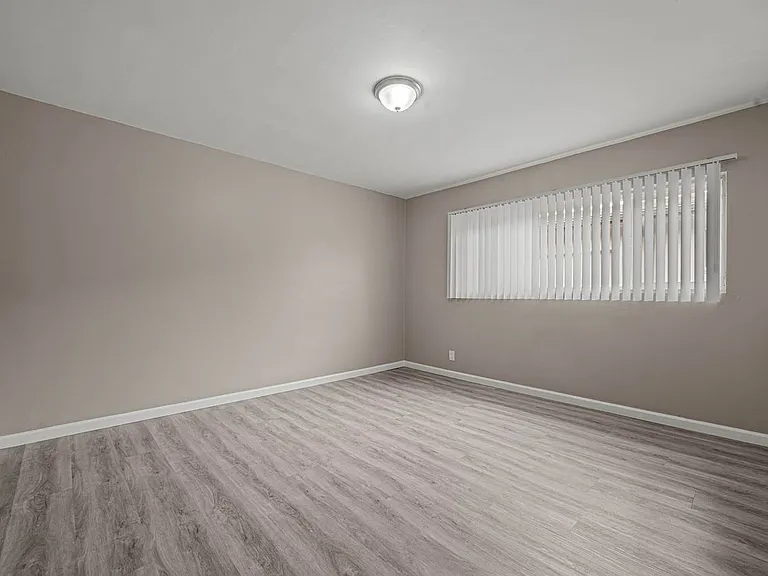 3845 Potomac Ave #11 — Photo 17