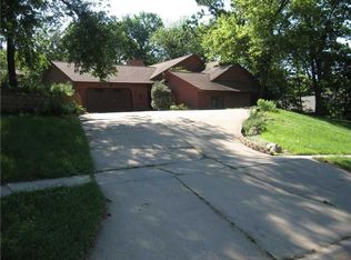 3712 White Tail Ln NE, Cedar Rapids, IA 52402