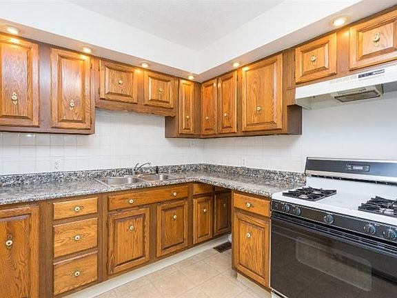 2nd image of 4252 Elliot Ave