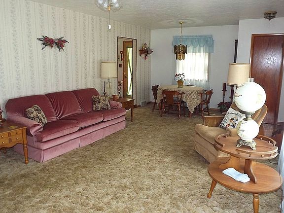 2nd image of 3986 Highland Dr