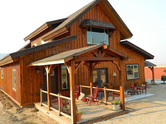 Beautiful barndominium 