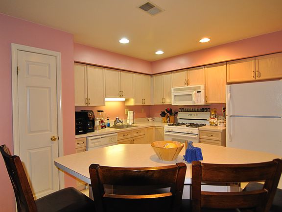 Kitchen with Island