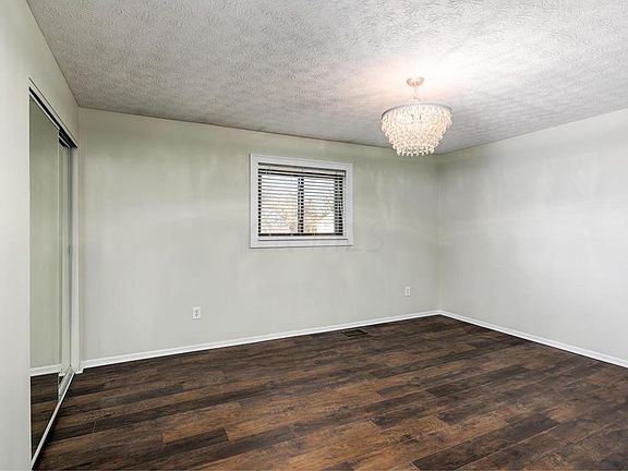 4th image of 3203 Summerdale Ln