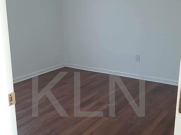 5th image of 1114 Byrd St