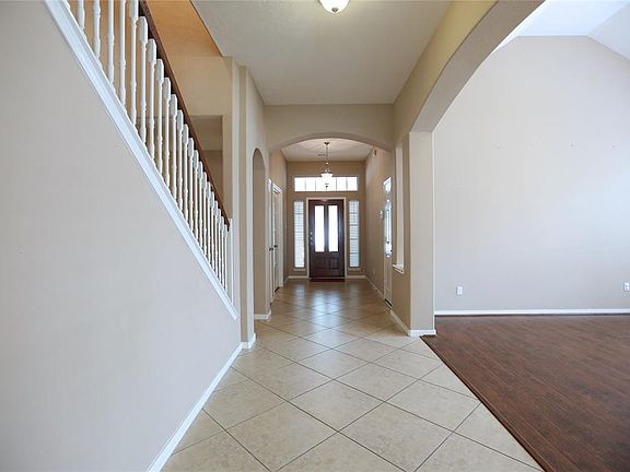 4th image of 14410 Baron Creek Ln