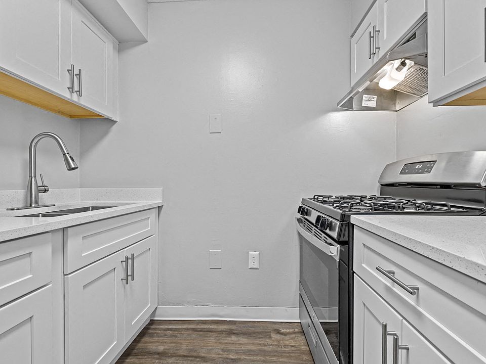 1st image of 303 Effingham St #S-5d