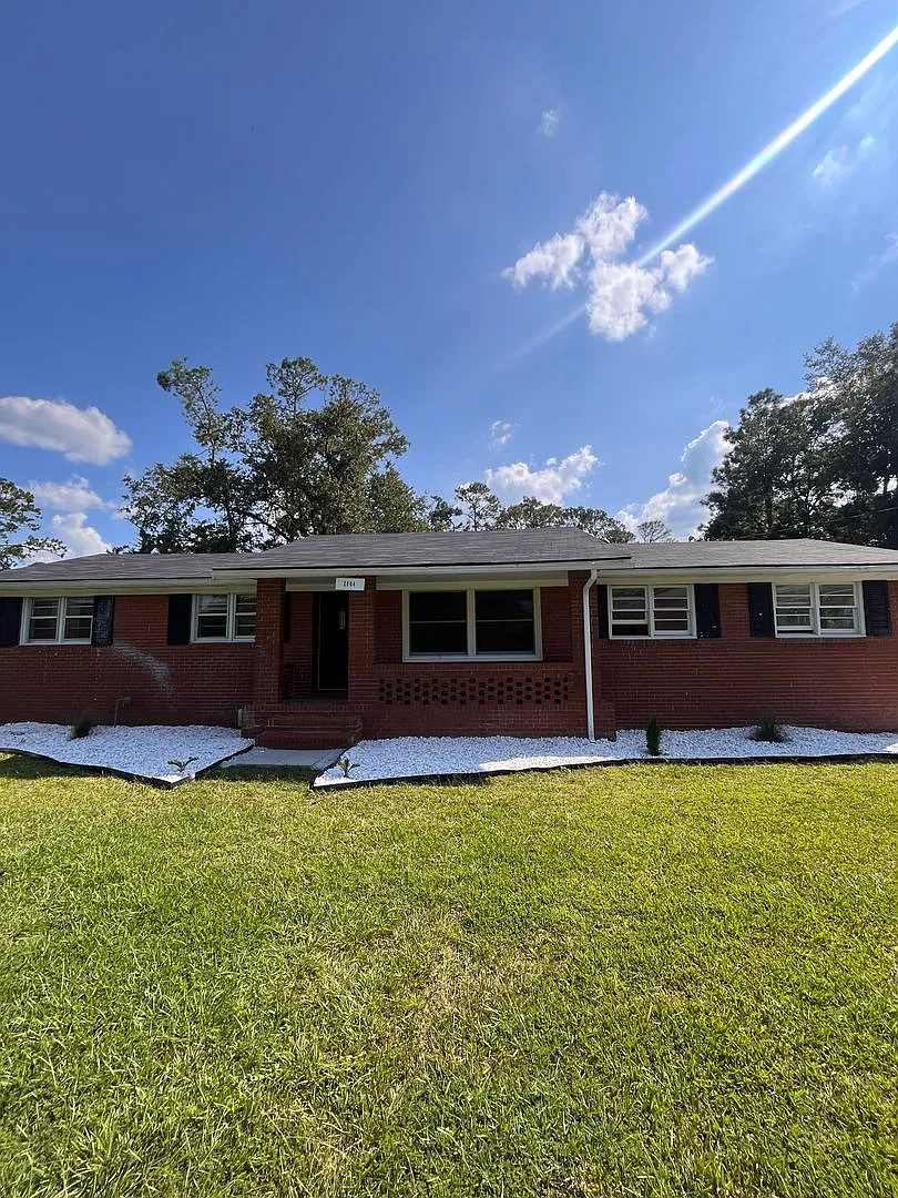 Home off S. Patterson/Hwy 41 & Perimeter Rd — Photo 1