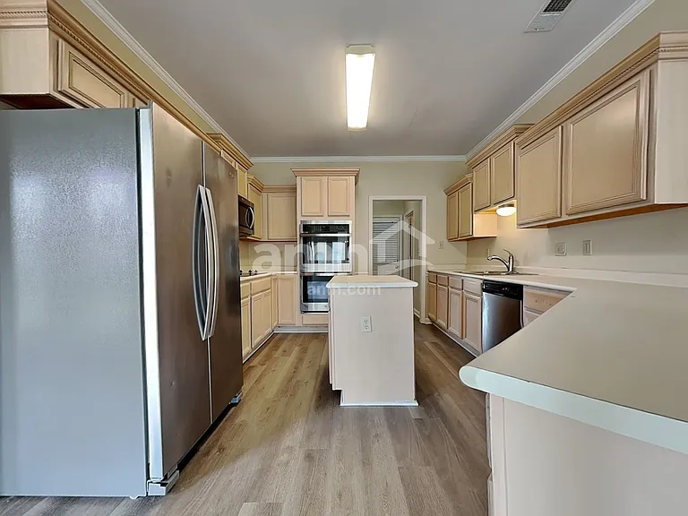 5106 Guffin Rd — Photo 3