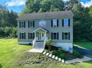 99 Milton Turnpike, Milton, NY 12547