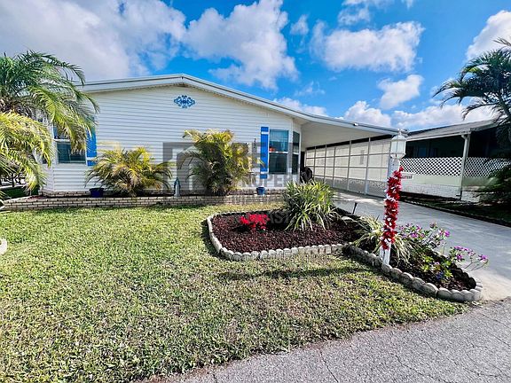 5th image of 202 Fan Palm Ln