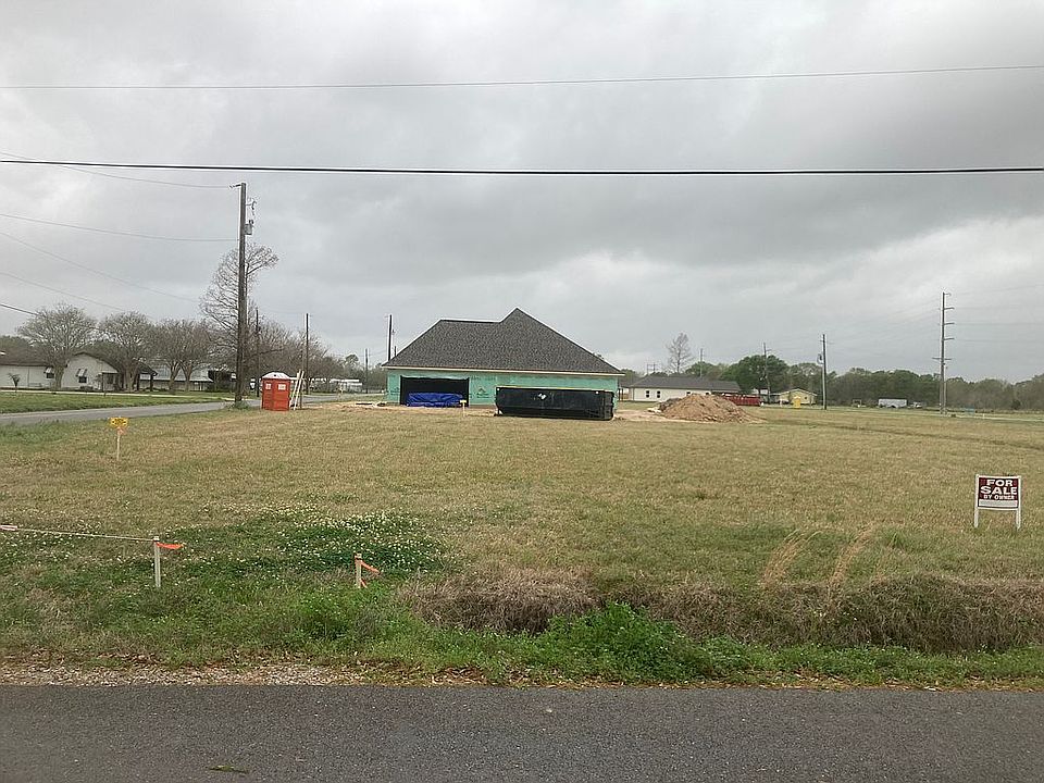 2nd image of 100B Robin Rd