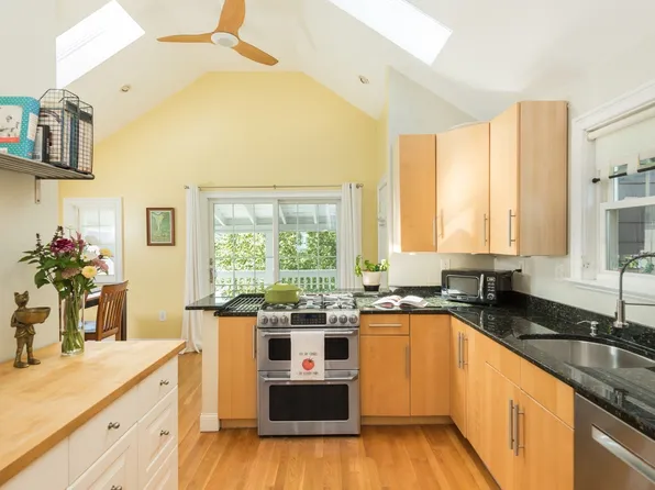 11 Varnum St #3, Arlington, MA 02474
