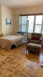 Rented by R New York