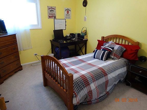 3rd image of 59 Hilltop Dr