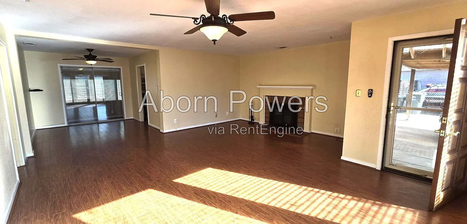2 bed, 2.0 bath, 1228 sqft, $2,445 — Photo 4