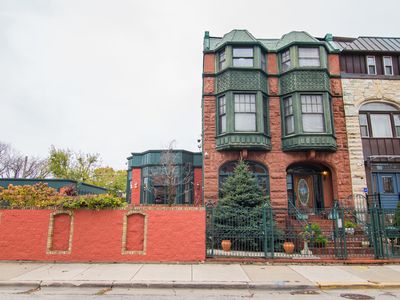 3534 S Calumet Ave, Chicago, IL, 60653