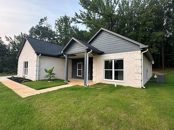 4th image of 604 Moss Hill Dr