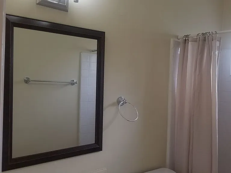 STUNNING APARTMENT IN A GREAT LOCATION! — Photo 21