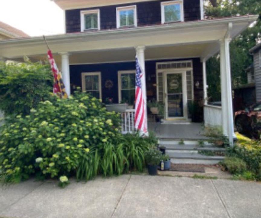 1st image of 119 N Locust Ln