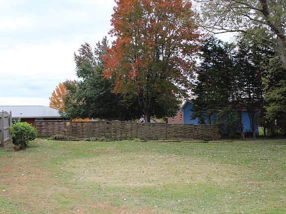 3rd image of 1758 Scenic Dr