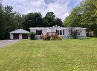 40 Henry Sr Dr, Peru, NY 12972