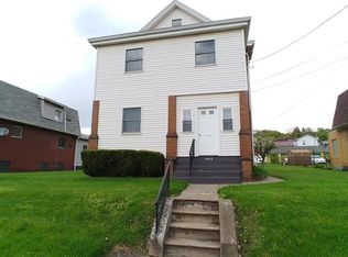 1422 Duss Ave, Ambridge, PA