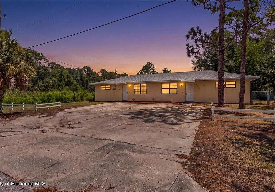 1st image of 3135 S Lantana Way