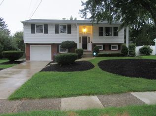 123 Chaucer Pl, Cherry Hill, NJ 08003