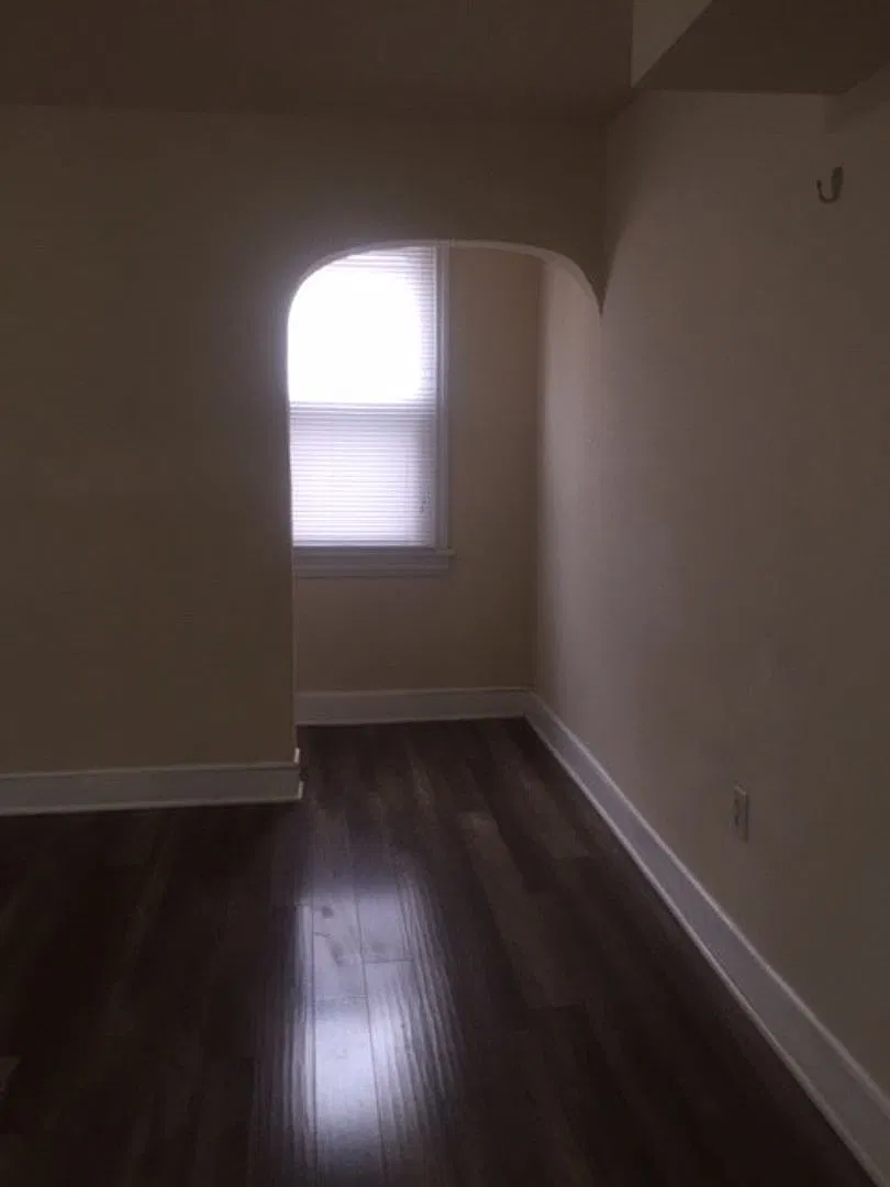 237 Hewitt St — Photo 2