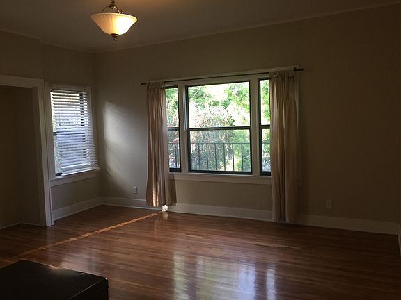 4th image of 129 N Bonnie Ave #3