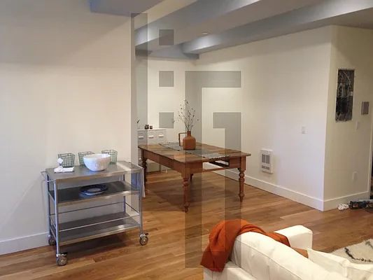 Rented by Loom Group | media 9