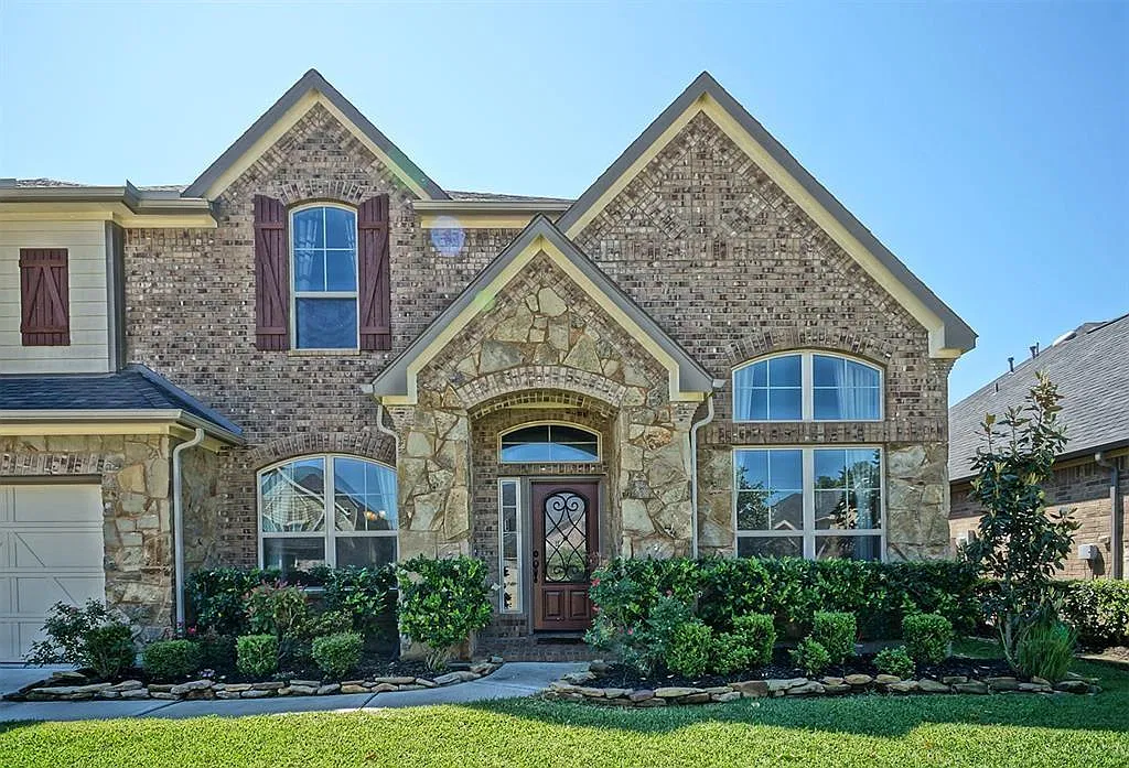 4 bed, 3.5 bath, 3563 sqft, $3,250 — Photo 3