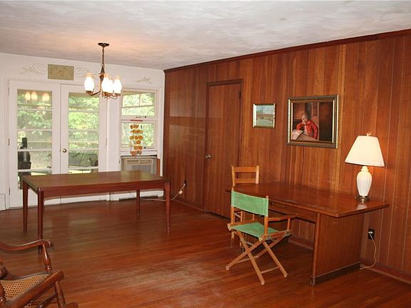 5th image of 120 Berkeley Ln