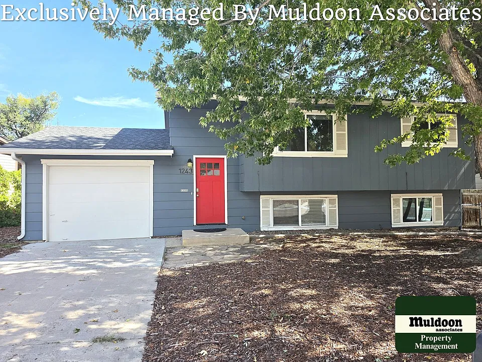 1243 Chiricahua Dr