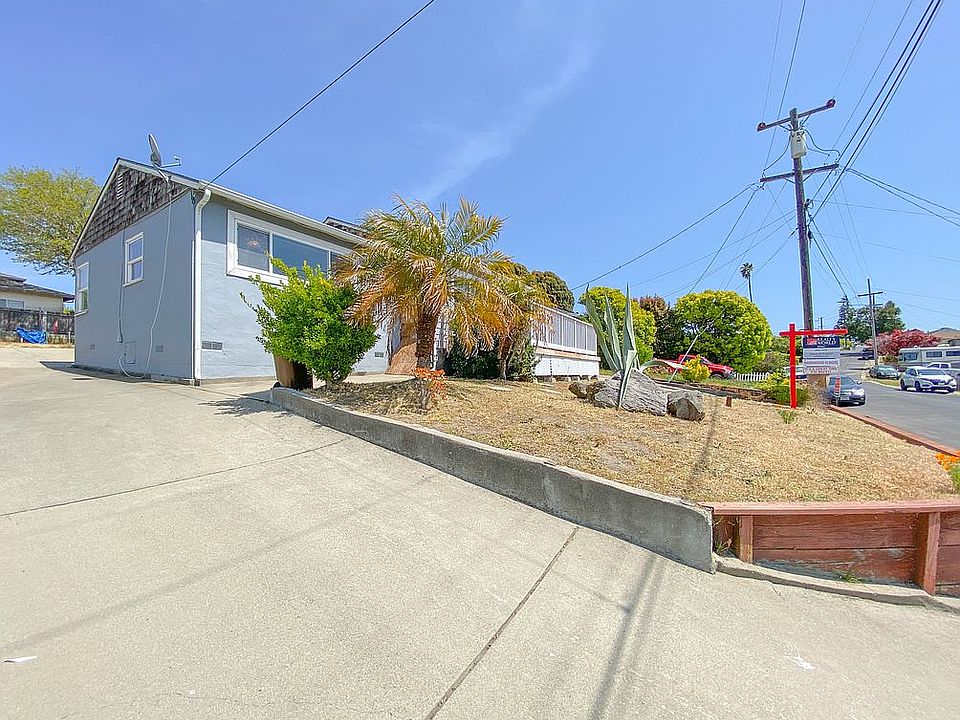 1st image of 958 Saint Andrews Dr