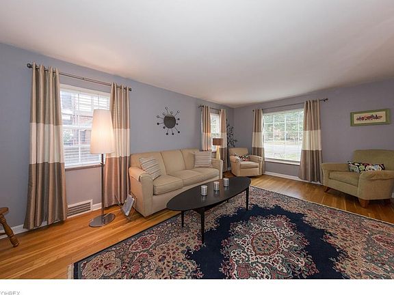 3rd image of 12526 Clifton Blvd