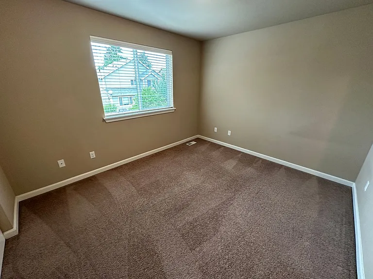 1415 Grindstone Dr SE — Photo 10