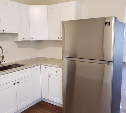4th image of 9009 Skokie Blvd