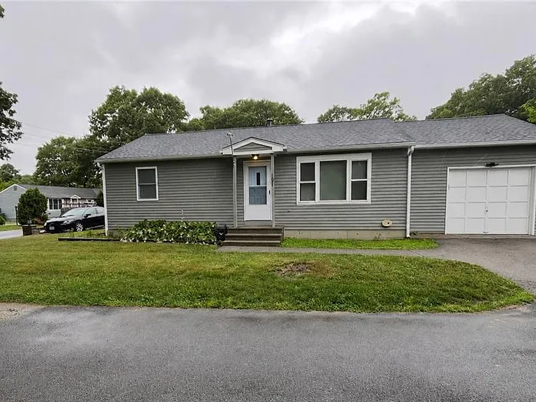 191 Shand Ave — Photo 1