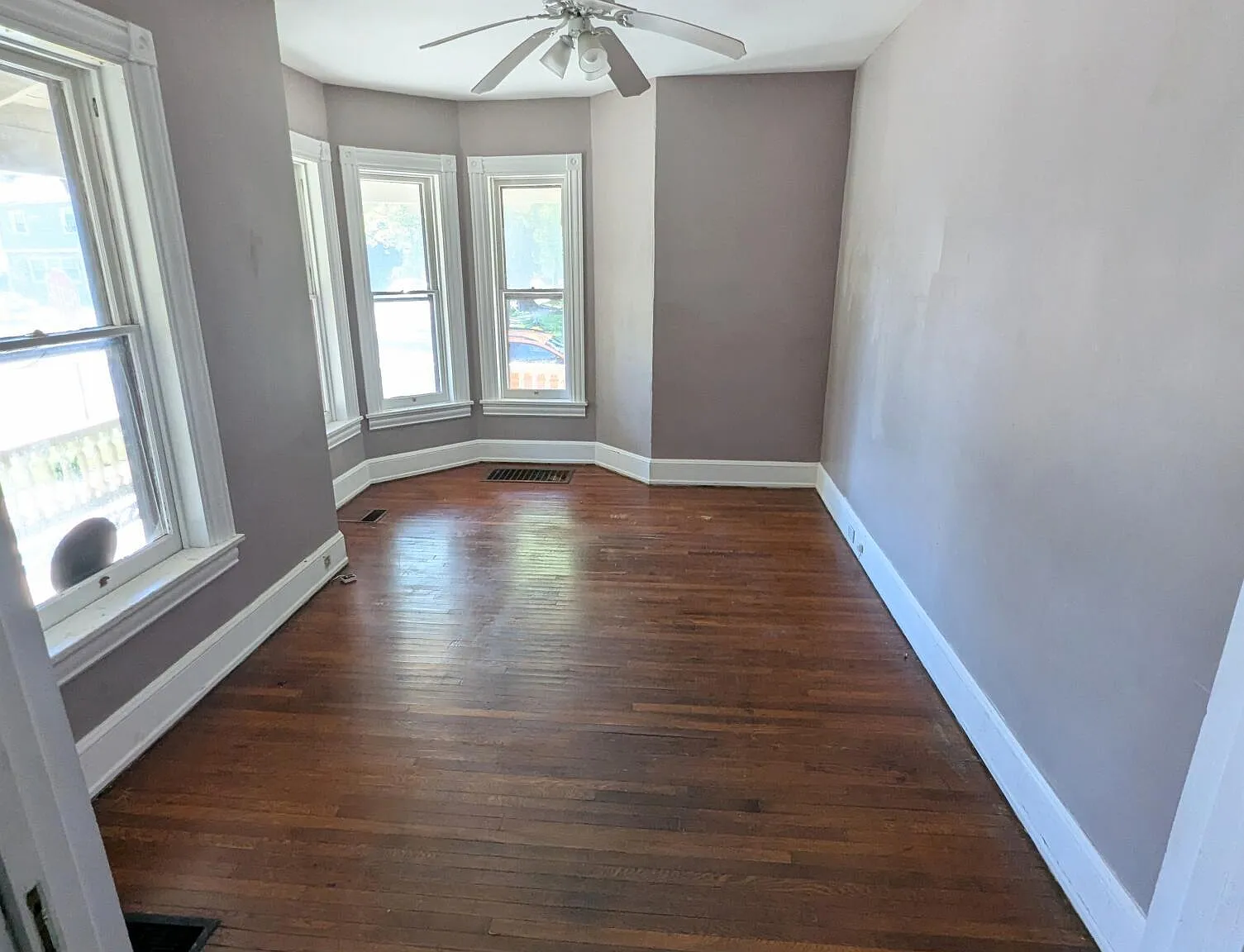 3 bed, 1410 sqft, $1,200 — Photo 3