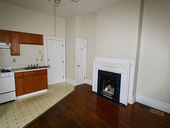 4th image of 107 Reily St Unit 2