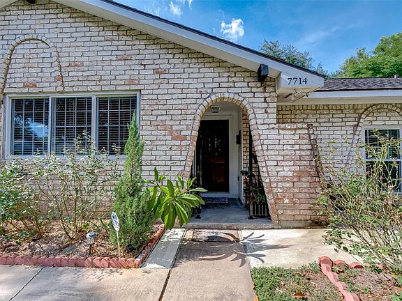 5th image of 7714 Bellerive Dr
