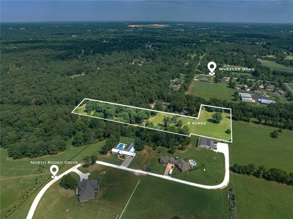 W Wheeler Rd, Fayetteville, AR 72704
